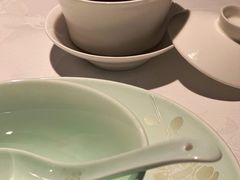 餐具摆设-金陵饭店·梅苑