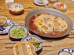 -旧街市鲜货老火锅(大光路店)