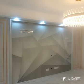 跟设计师沟通得非常愉快