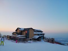 -中旅松花湖滑雪场