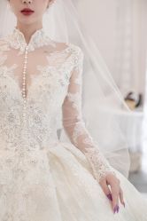 -艾米丽婚纱礼服