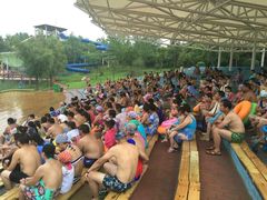 android_upload_pic-黄河谷马拉湾海浪浴场