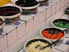 自助调料区-有拈头成都市井火锅(柳市店)