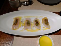 牛肝菌裹三文鱼京葱油醋汁和香草-Mercato莫卡多露台餐厅与酒吧(K11店)