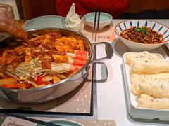 -黄记煌三汁焖锅(新佳丽江汉路店)