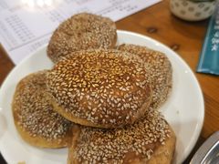 芝麻烧饼-京城北门羊蝎子铜锅涮肉(总店)