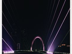 -南京眼步行桥