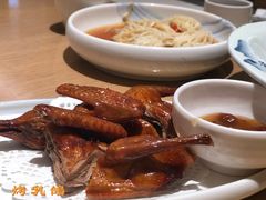 港式炸乳鸽-宴会中心