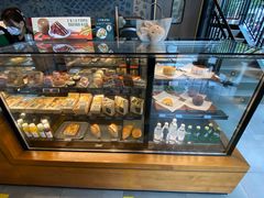 面包甜点陈列柜-星巴克(盐城五洲国际店)