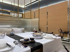 -红鼎豆捞·非遗鲍皇汤火锅(宝丰路店)