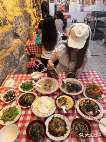 解放碑隐秘小店被我逮到了！！！！