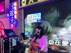 -马路牙子烧烤音乐酒馆(望京店)
