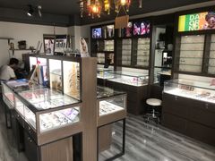-视野联行眼镜蔡司·依视路官方授权店(顺城店)