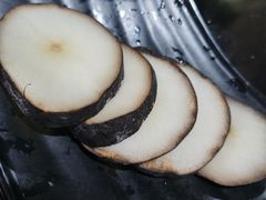 冻梨-果松木炭酸菜铜火锅·外婆参鸡汤