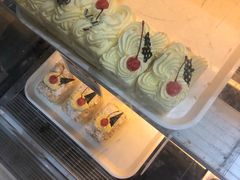 -白玉兰食品(汇联商厦店)