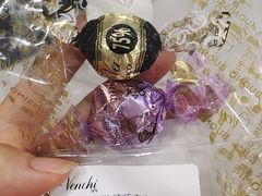 -VENCHI 闻绮(上海佛罗伦萨小镇店)