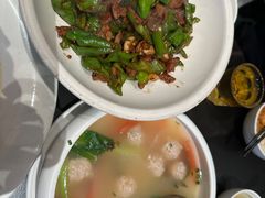 辣椒小炒肉-国人川菜(李家村建东街店)
