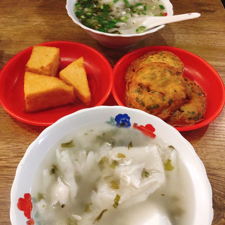 推荐:虾饼锅边三角糕虾酥油条