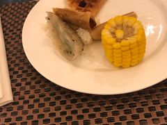 -上海滴水湖皇冠假日酒店