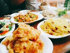 -东北四季饺子王(华山路店)