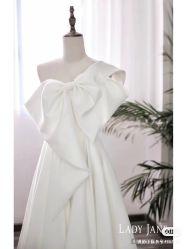 -Lady  Jane高端婚纱礼服馆