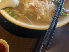 -大头虾越式风味餐厅(光明广场店)