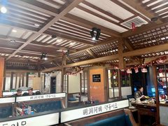 -明洞阿姨·韩式酱蟹烤肉·创意料理(三元桥店)