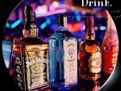 -UP嘻哈酒吧(粉巢店)