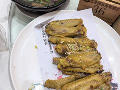 -东豪园林海鲜酒家(南港路辅路店)