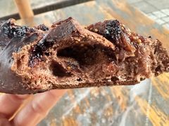 黑巧克力无花果碱水棍-佐敦面包铺·JORDAN BAKERY