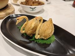 鲍鱼天鹅酥-白天鹅宾馆-宏图府餐厅
