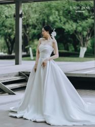 -Lady  Jane高端婚纱礼服馆