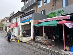 -巴陵广场