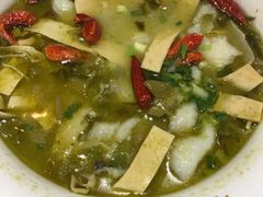 -渝是乎酸菜鱼(龙旗购物中心店)