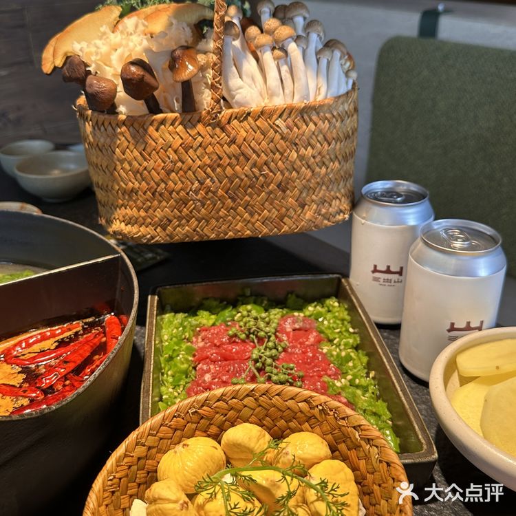 三出山火锅的性价比也超高！价格实惠，份量十足