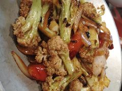 干锅番茄菜花-宏状元现熬粥·京味菜(黄寺大街店)