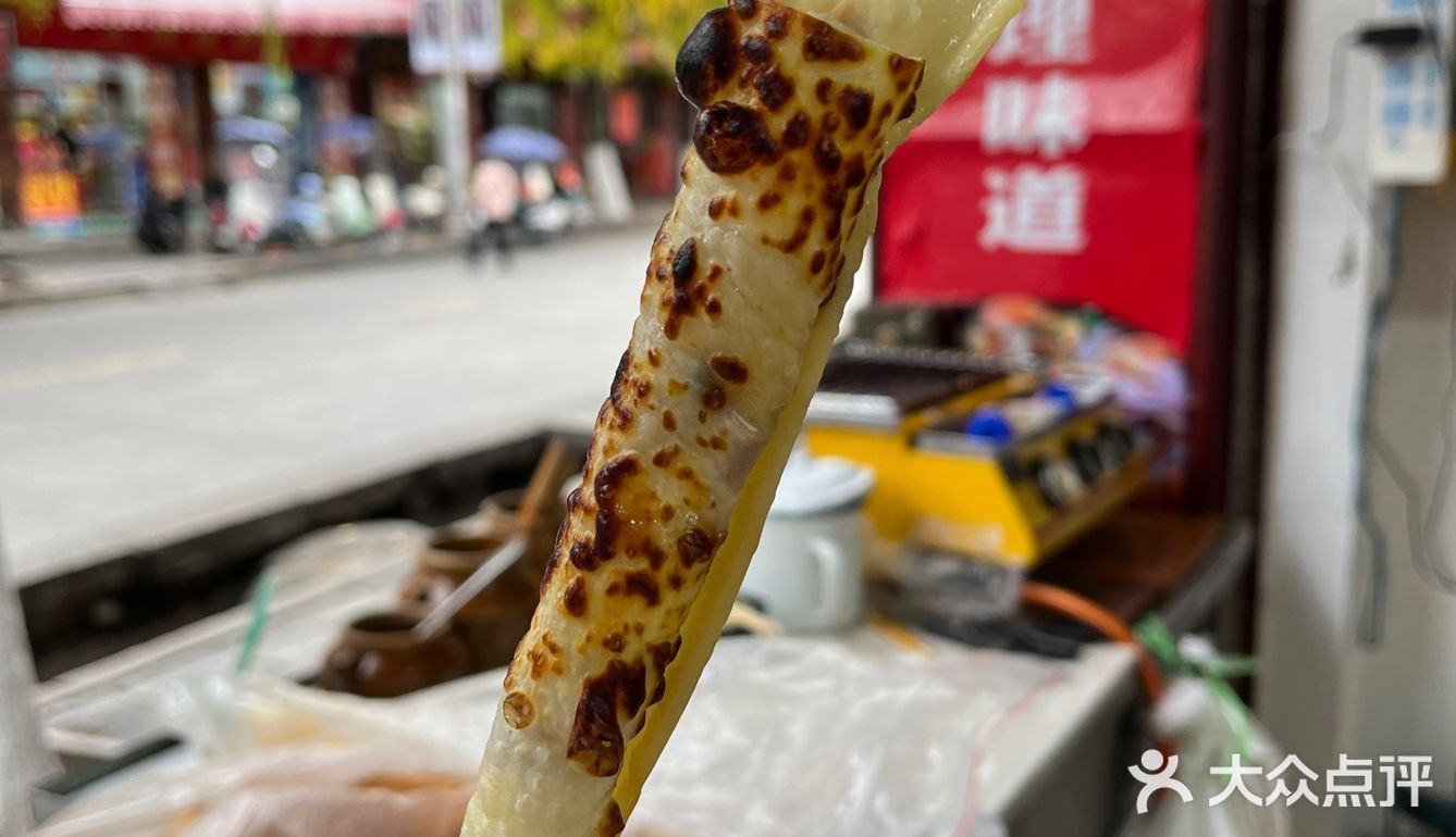 大理古城一定要去吃的砂锅米线店！