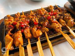 石板鲍鱼鸡肉串-小郭私房菜·海肠捞饭店(学士街店)