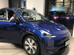 -TESLA 特斯拉(上海太古汇体验店)