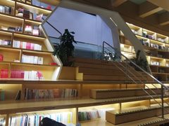 -新华书店(顺峰山公园店)