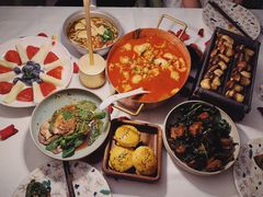 酸汤鱼-沿途四季·云南菜·诗酒茶(蓝色港湾店)