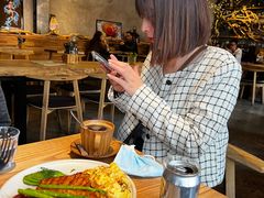 -Common Table · Brunch & Coffee