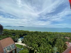 -三亚湾海居铂尔曼度假酒店