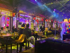 -喜鹊音乐酒馆(西街店)