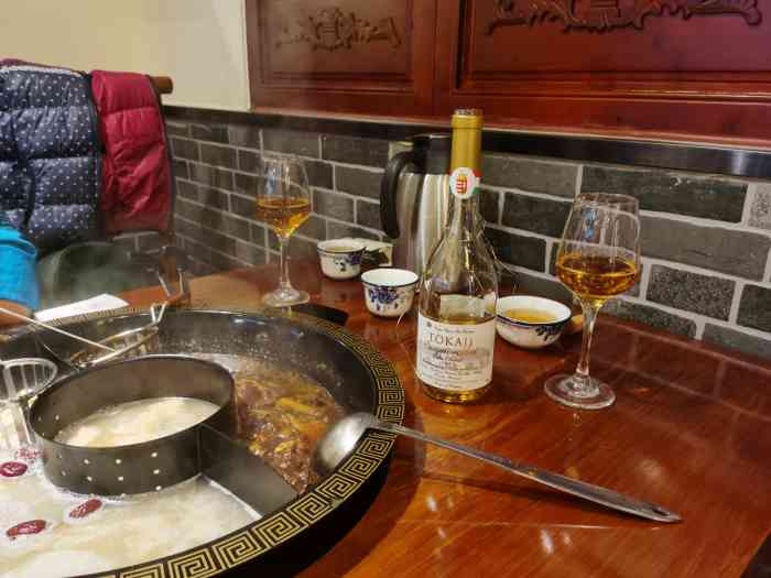 围炉夜话(科新路店)-"天气转凉了,吃火锅是个不错的选择.如果你.