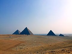-吉萨金字塔群