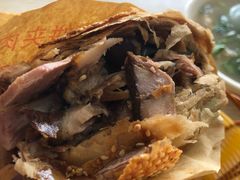 烧饼夹肉-洪峰浩老北京烧饼夹肉(角门路店)