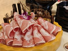 -老牌坊云南鱼豆花火锅(哈西万达店)