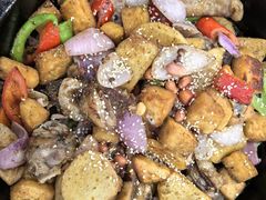 -老钟家烤羊排·敦伊阁清真餐厅胡羊焖饼