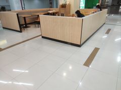 -德克士(场中路店)